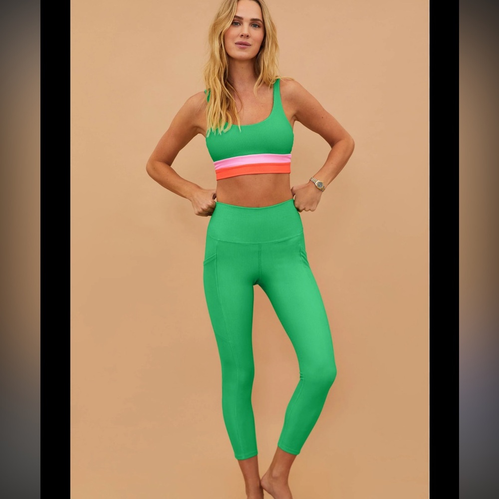 Beach riot Mackenzie set